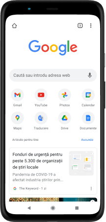 Telefon Pixel 4 XL cu un ecran care afișează bara de căutare Google.com, aplicațiile preferate și articolele sugerate.